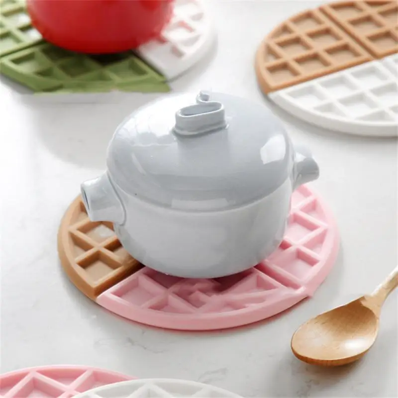 

Drink Cup Coasters Silicone Anti-scald Heat Resistant Waffle Nordic Tableware Bowl Placemat Creative Non-slip Kitchen Tools