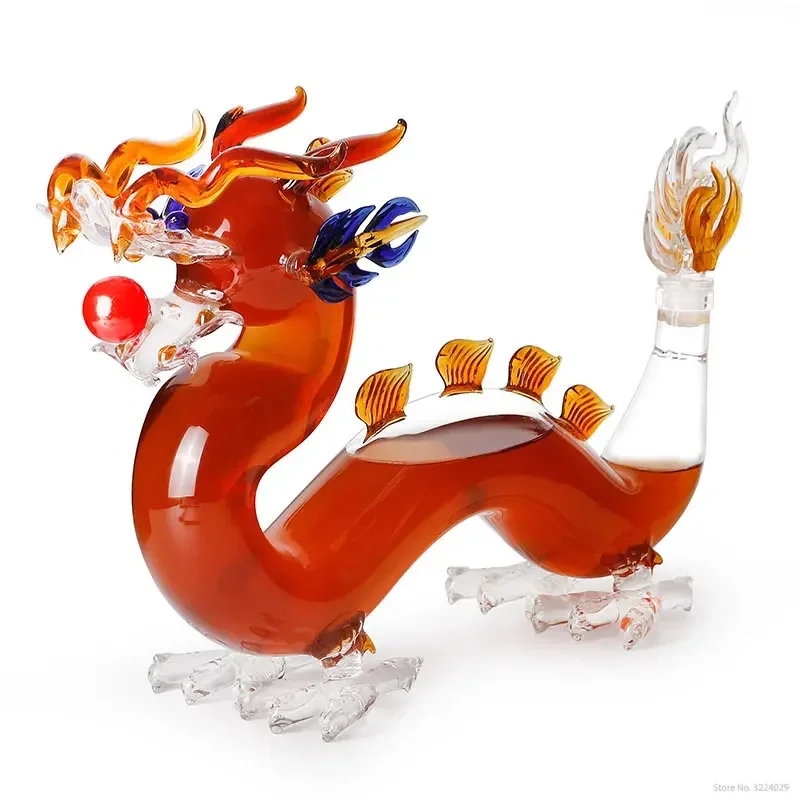 Hellodream luxury home bar glass lead-free chinese Dragon shaped Whiskey Decanter for Liquor Scotch Bourbon 1000ml