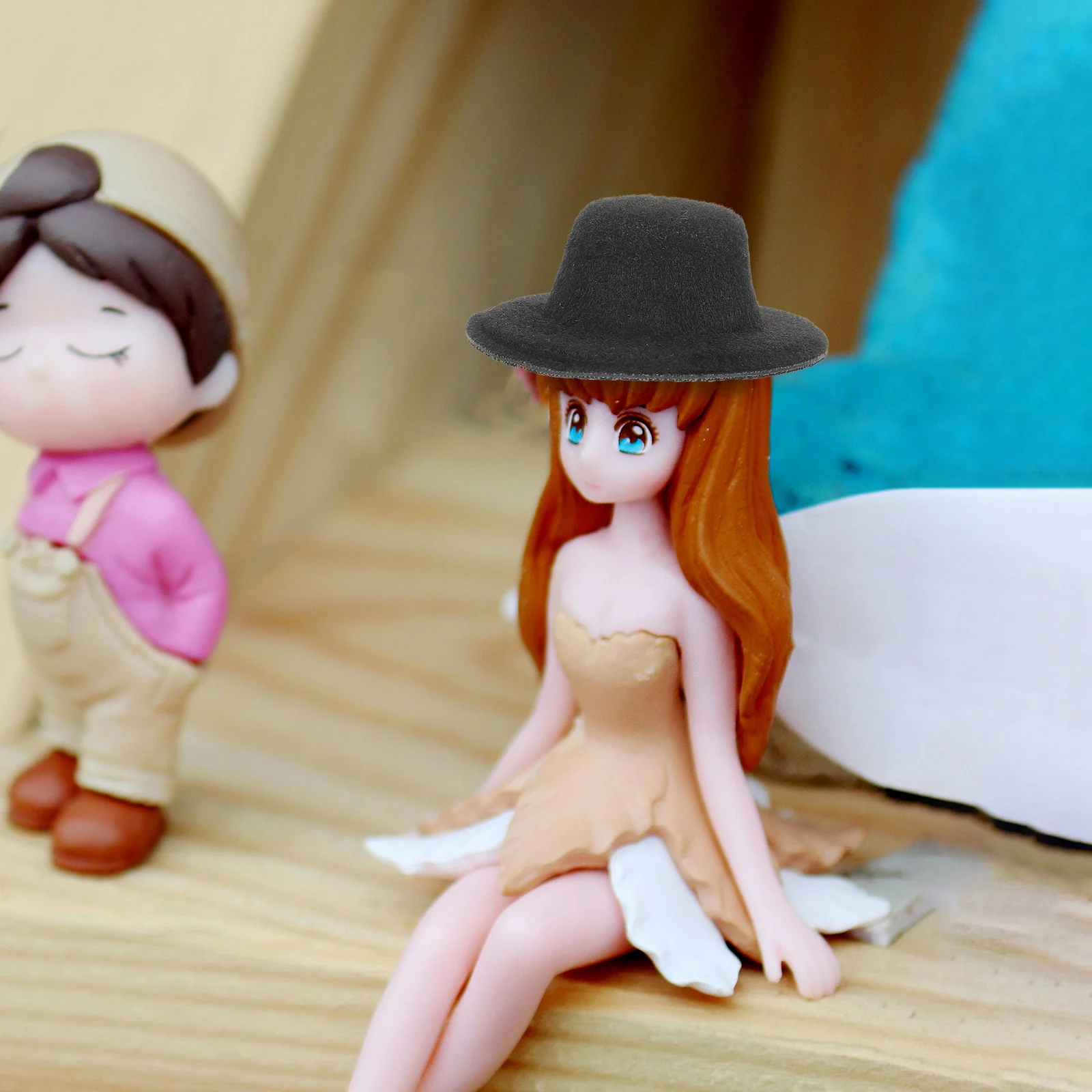 20 قطعة من القبعات الصغيرة المصنوعة يدويًا من اللباد الناعم لتزيين حفلات عيد الميلاد، مشاريع ذاتية الصنع، قبعات صغيرة