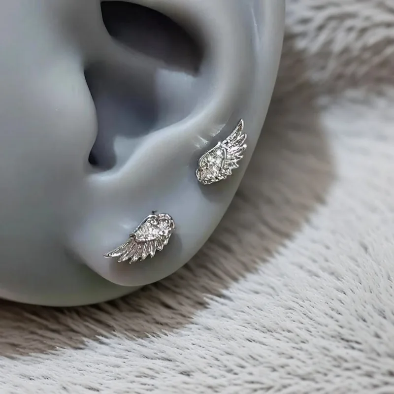 Ein Paar Vintage Paar-Ohrringe mit kreativen Engelsflügeln für Damen, Punk-Ohrstecker, Geburtstagsgeschenk, Schmuck – Detail 6