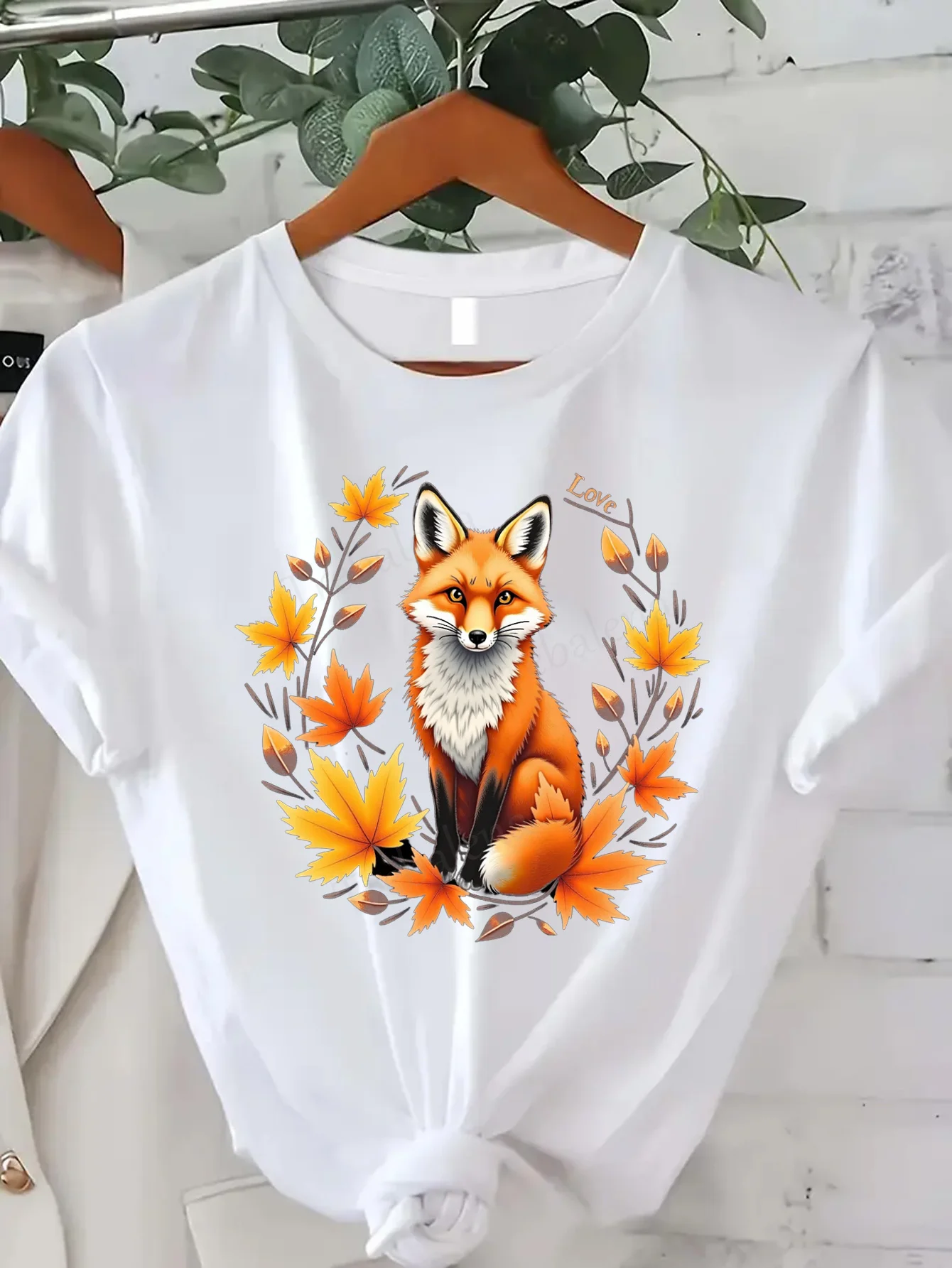 

Comfortable Women's Print T-shirt Cute Fox Autumn Leaves Print T-Shirt for Women, Nature Love Design