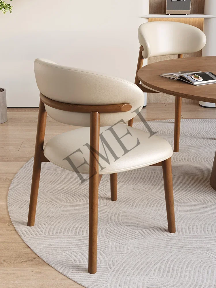 無垢材のダイニングチェア家庭用ライト高級ハイエンドバックチェアモダンシンプルレストランホテルデザイナーダイニングテーブルチェア