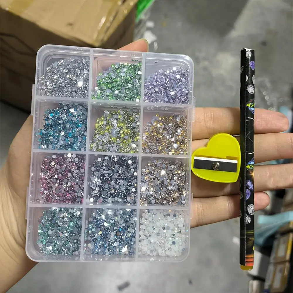 12 Siatek Kolorowych Okrągłych Cyrkonii do Paznokci 3D 2mm z Płaskim Spodem z Żywicy, Diamentowe Ozdoby do Paznokci & 1 szt. Szlifierka do Paznokci + Ostrzałka, Akcesoria do Paznokci