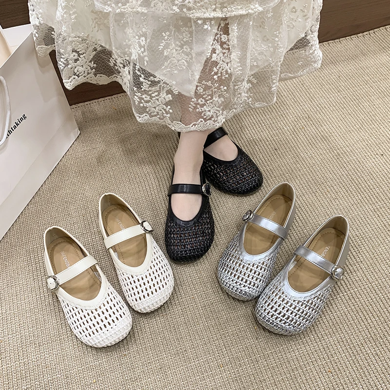 

Comfortable, simple, stylish flat women's shoes for outdoor wear, 2025 summer new French retro mesh slip-on sandals