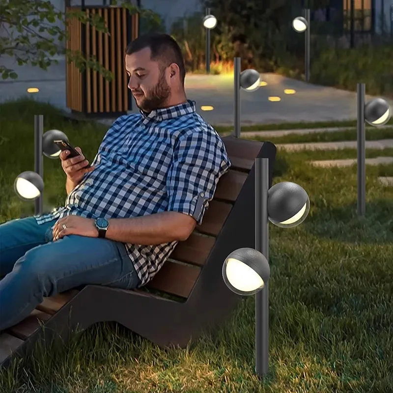 Moderne einfache Mehrkopf-Rasenlampe, drehbare Villa-Stehlampe mit Beleuchtung