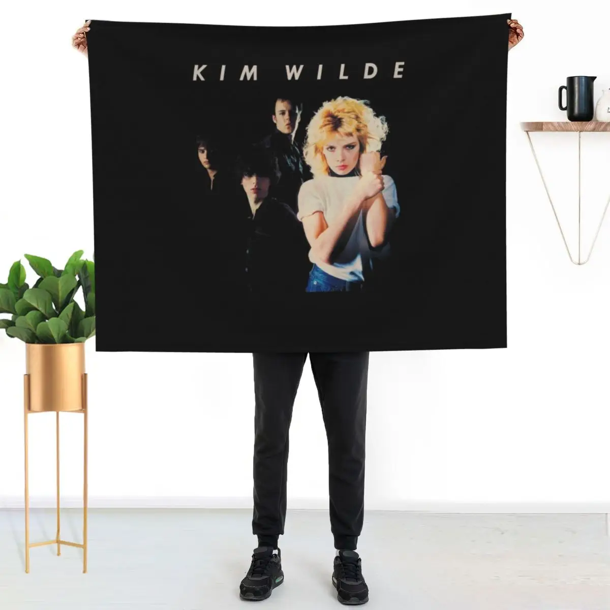 Kim Wilde Energetic Performances Throw Blanket Sofa Throw blankets ands Softest Tourist for babies Cute Blankets