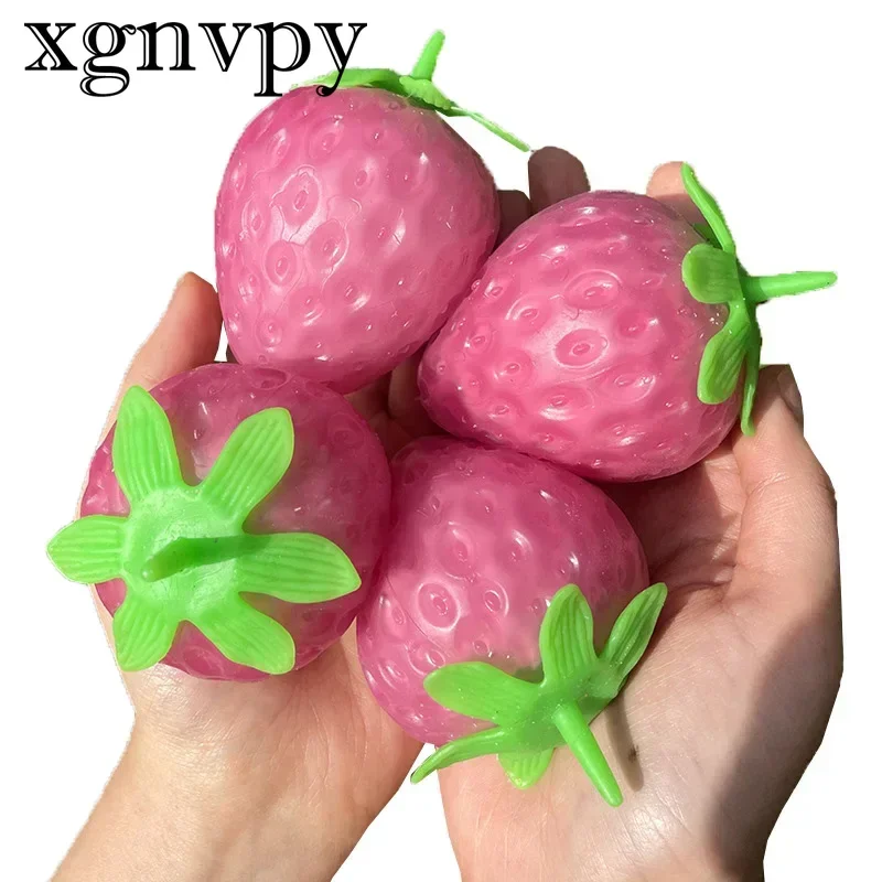 XgnvpySimulated Color-changing Strawberry Squishy Kids Anti Stress Relief Ball Fidget Decompression Toys for Children Sensory