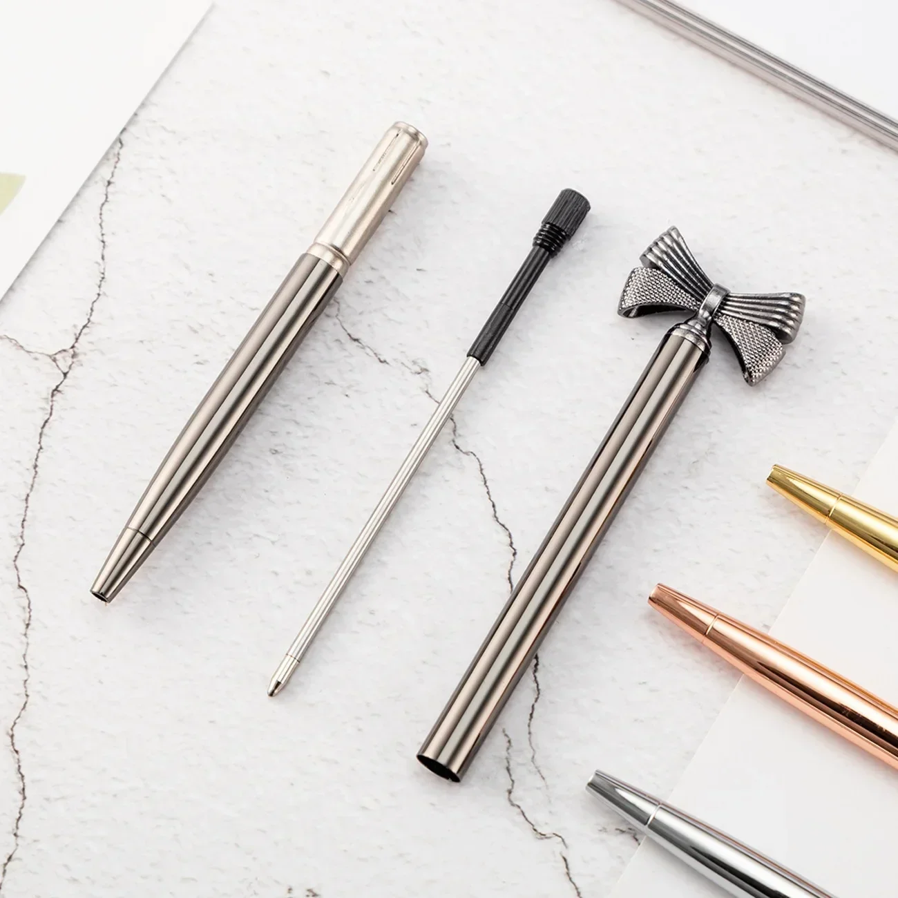 4 kleuren Kawaii Leuke Boog Balpennen Balpen Mode Meisje Balpennen voor Schoolbenodigdheden Kantoor Koreaanse Creatieve Briefpapier