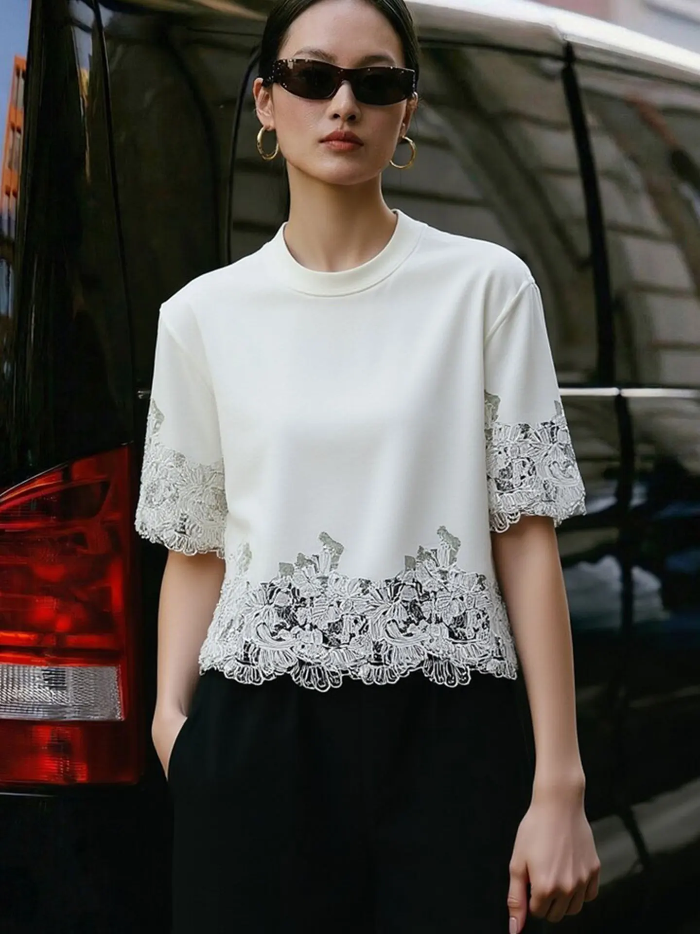 

Ele White Lace Splice ort Sve round Ne T-irt Women's Loose Sle Spring Faion Casual Top Korean Version Straig...