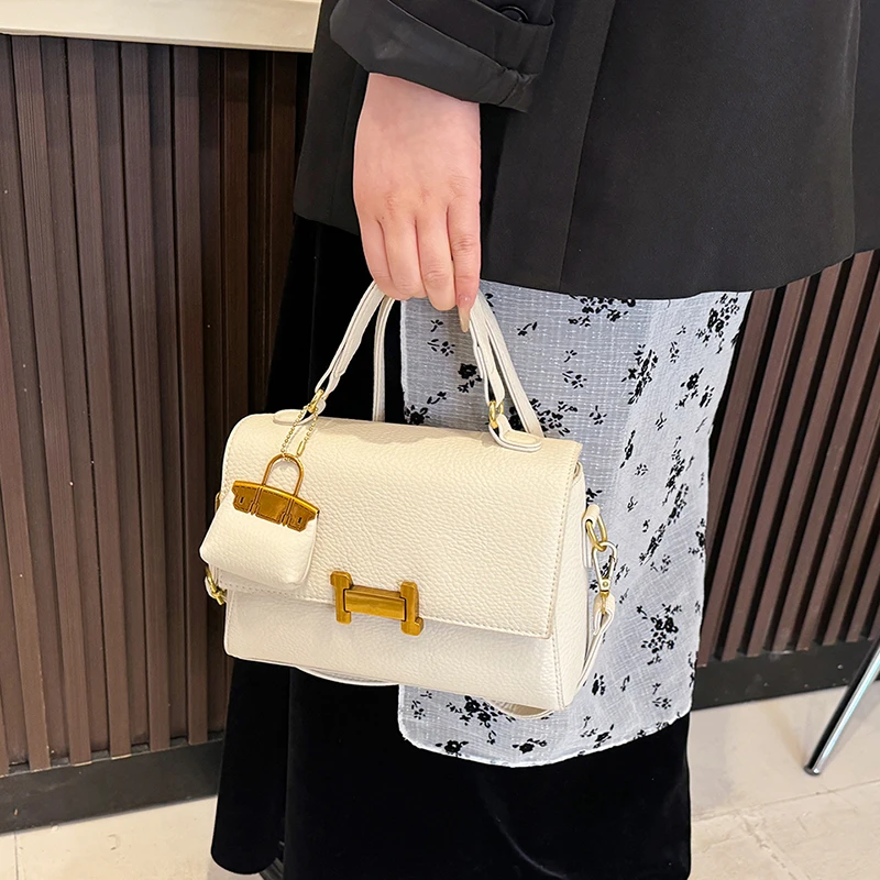 

Popular Ladies Leather Crossbody Bag Handbag Shoulder Messenger Tote Fashionable Classic