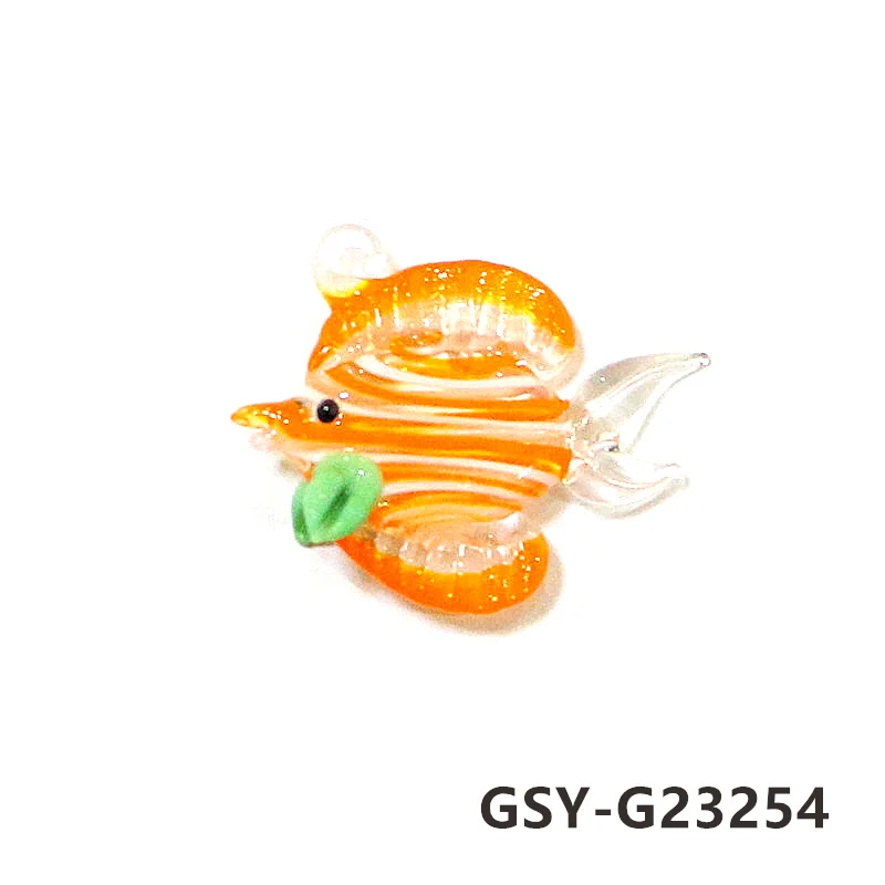 밝은 노란색