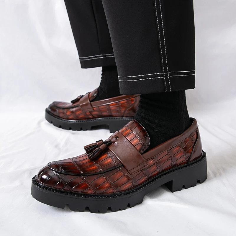 

Коричневые мужские модельные туфли в стиле ретро, кожаные мужские лоферы высокого качества, большие размеры 46, формальные туфли с кисточками, мужские zapatos de vestir hombre