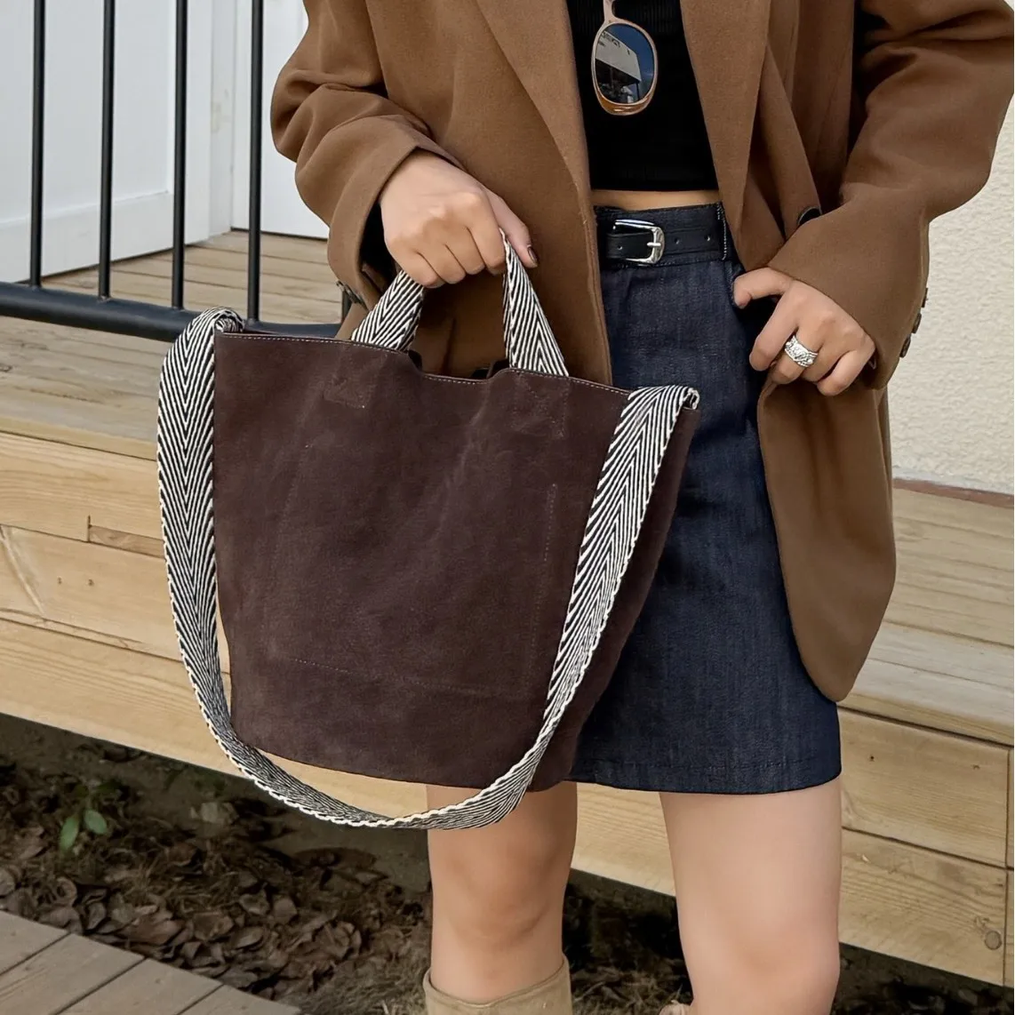 

Large Capacity Simple Striped Matte Cowhide Women's Ethnic Style Tote Bag Autumn and Winter Shopping Tote Bag Shoulder Large Bag