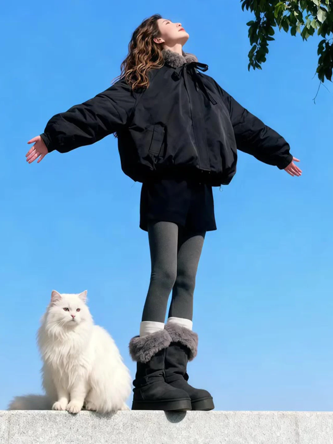 

Korean Style Thickened Black Bud Cotton Jacket Women's Loose Style with Fur Collar Knot Design Winter Outerwear