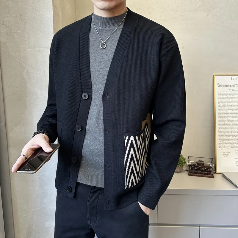 

Модный мужской свитер-кардиган в полоску с V-образным вырезом, вязаный, в стиле колор-блок, для повседневной носки, городской стиль, осенний сезон, дышащий, мягкий нейлон