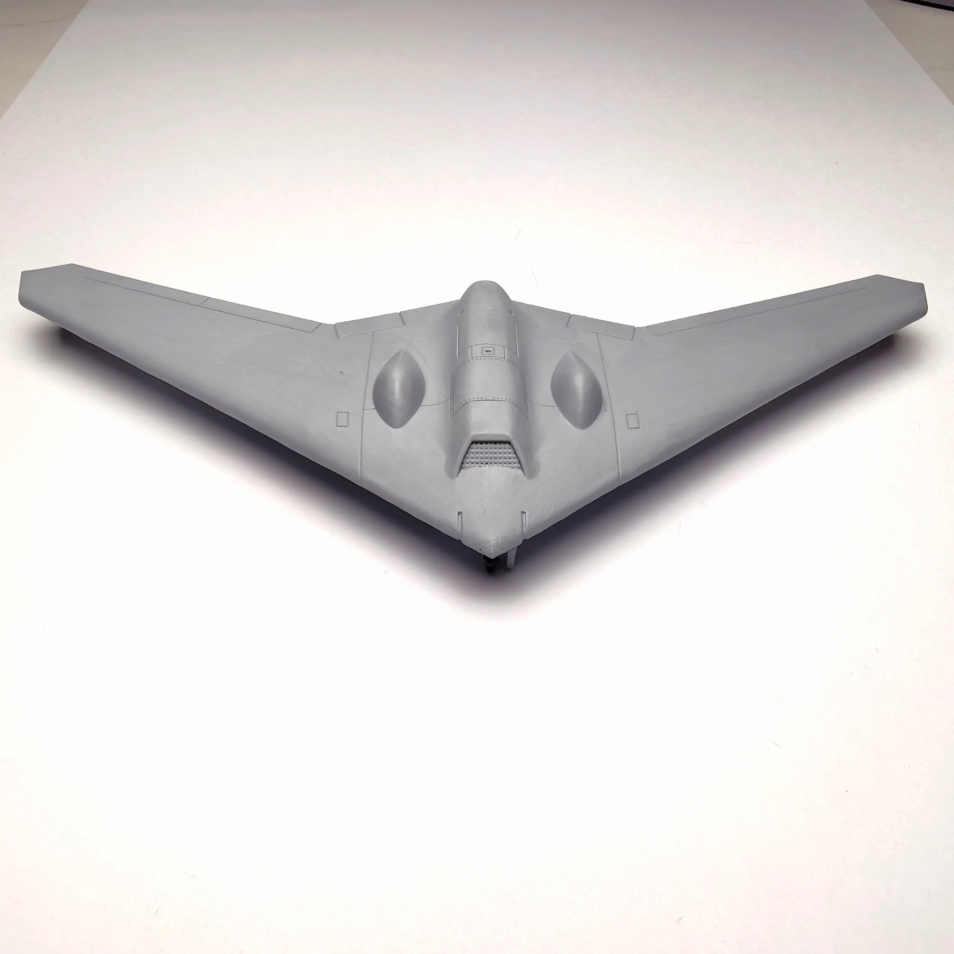 Simulated RQ-170 Sentinel Unmanned Reconnaissance Aircraft Model 1/100 1/144 Scale Drone for DIY Diorama Making