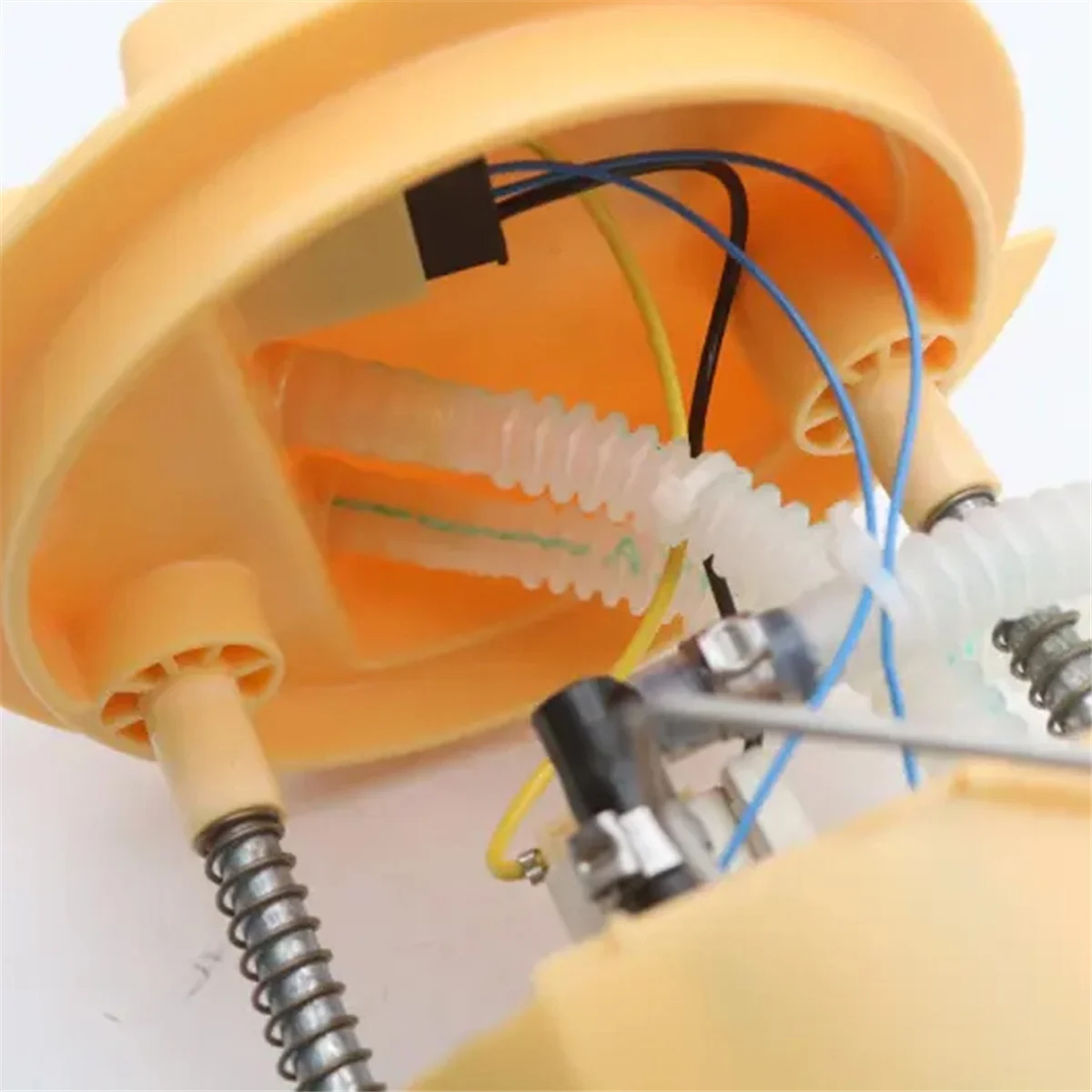 燃料ポンプモジュールアセンブリ ジープラングラー JK 2.8 L ディーゼル 2007-2011 52126005AB