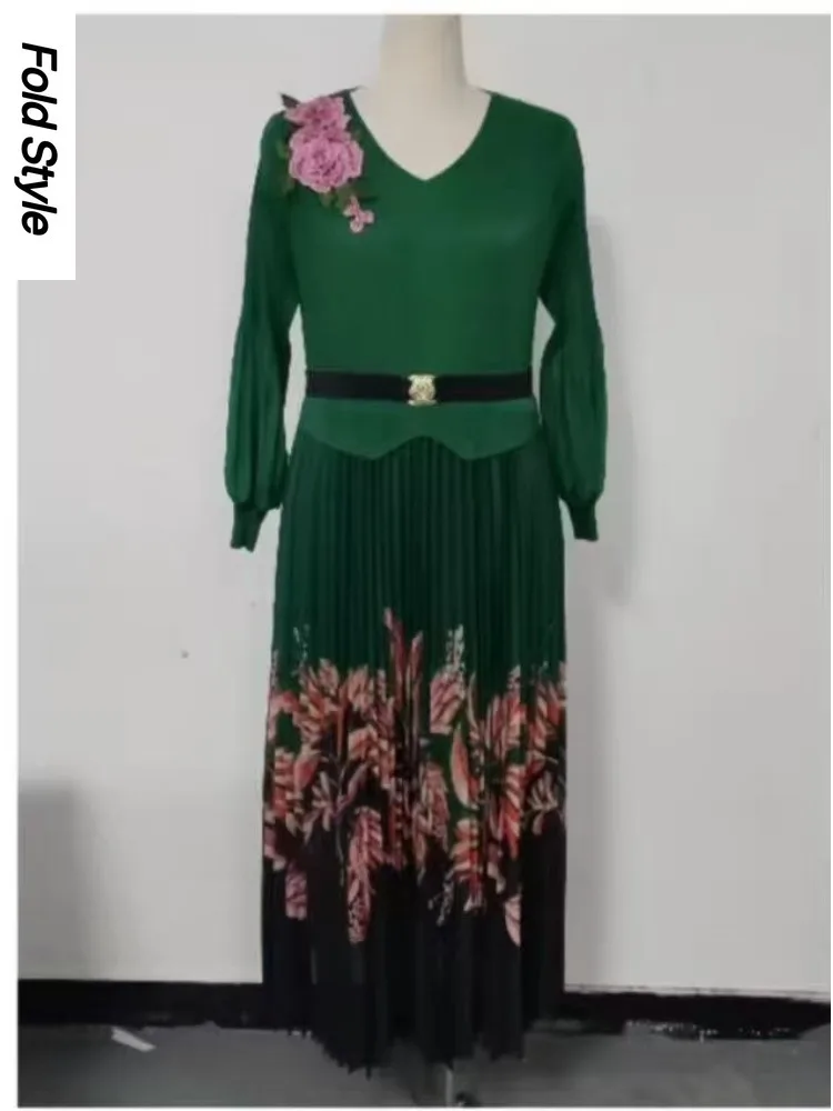 

Плиссированное платье Miyake свободного кроя с принтом, элегантное длинное платье с длинными рукавами и V-образным вырезом, женская одежда, новинка 2026 года