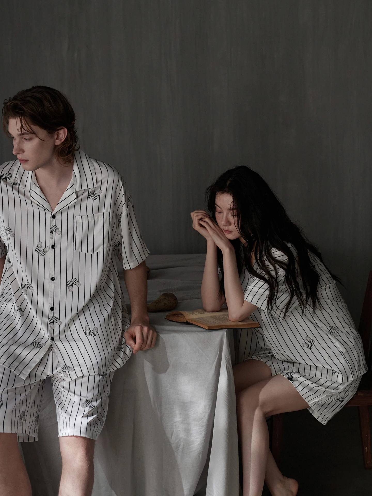 couple's-summer-ice-silk-sleepwear-short-sleeve-home-clothes-set-men's-outerwear-possible-comfortable-home-clothes