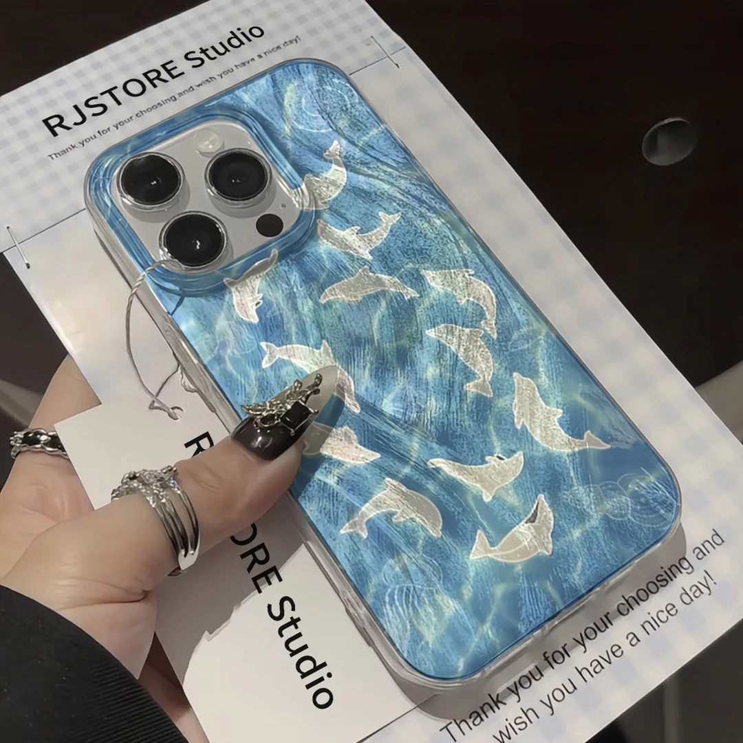 Funda para IPHONE 16, 15, 14, 13, 12, 11 PRO MAX, 7, 8 PLUS, X, XR, XS MAX, hilo de plumas de delfín de natación, borde suave, anticaída y a prueba