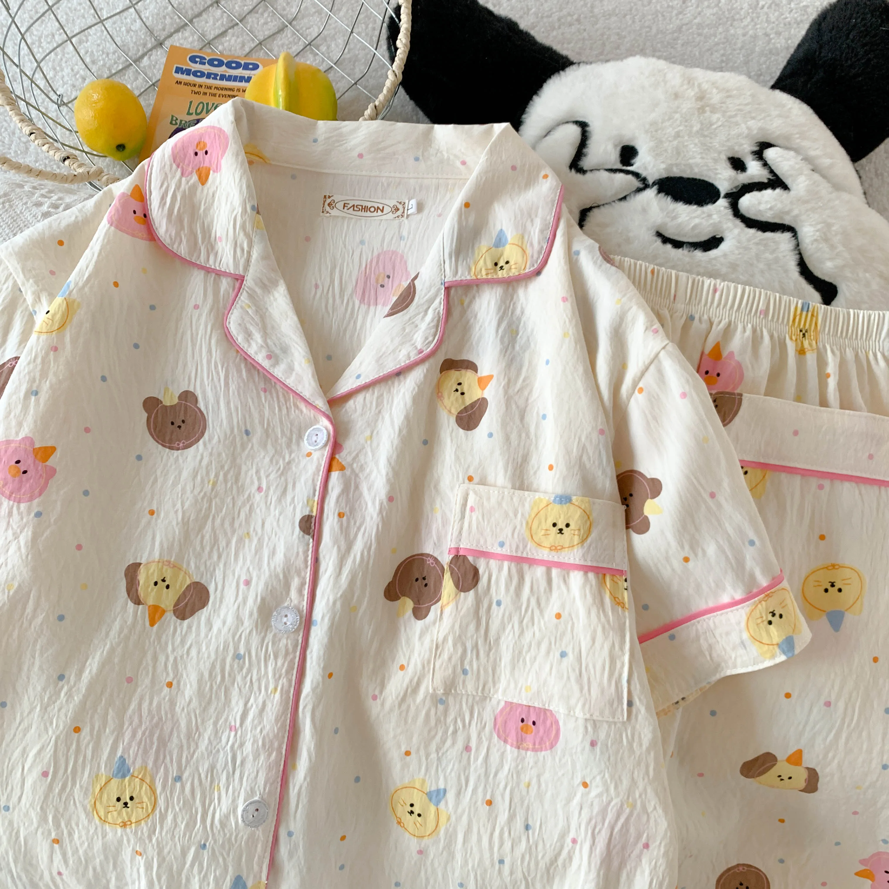 بيجامة صيفية كارديجان بأكمام قصيرة وبنطلون مكون من ثلاث قطع ملابس مريحة غير رسمية برسوم كارتونية لطيفة