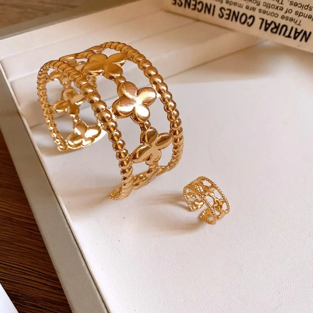 Exquisite Flower Cuff Bangle Clover Shaped Flora Design Hollow Flower Bangle Casting Technique Gold/silver Open Bracelet