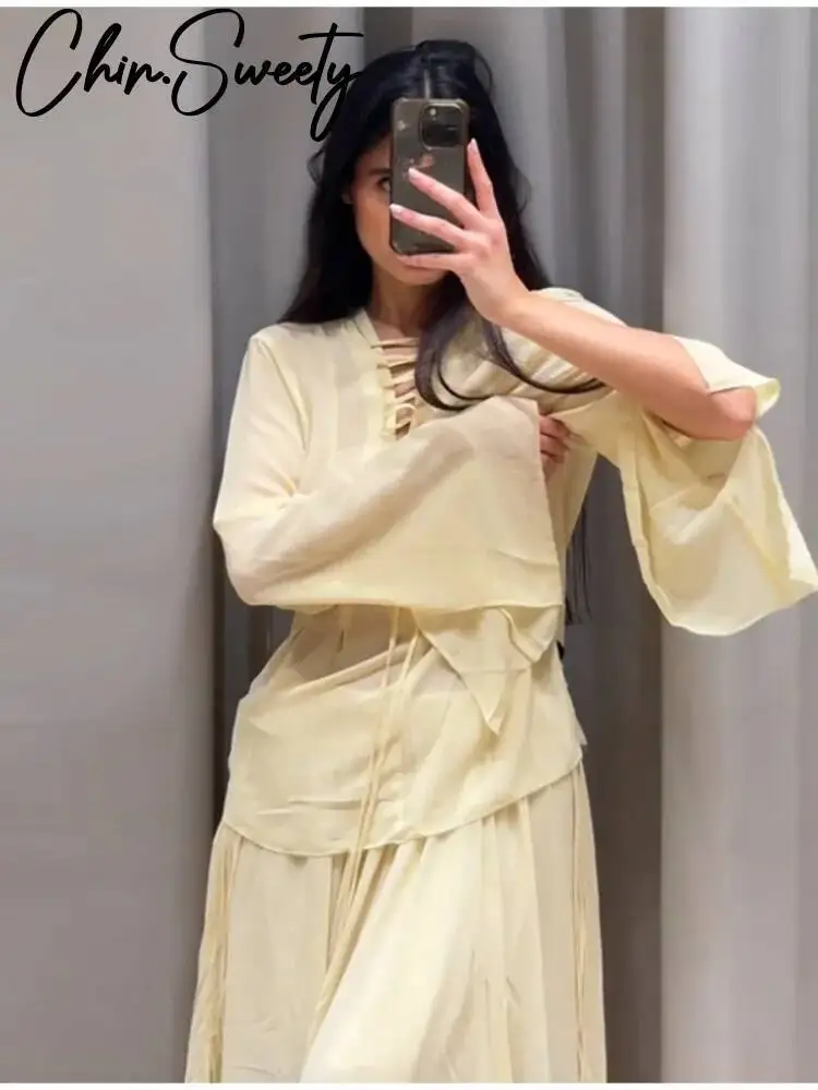 أنيقة الدانتيل يصل بلوزة صفراء تنورة مجموعة المرأة فضفاضة كاملة مضيئة كم الخامس الرقبة أعلى طويلة مطوي التنانير 2025 الصلبة الصيف سيدة البدلة