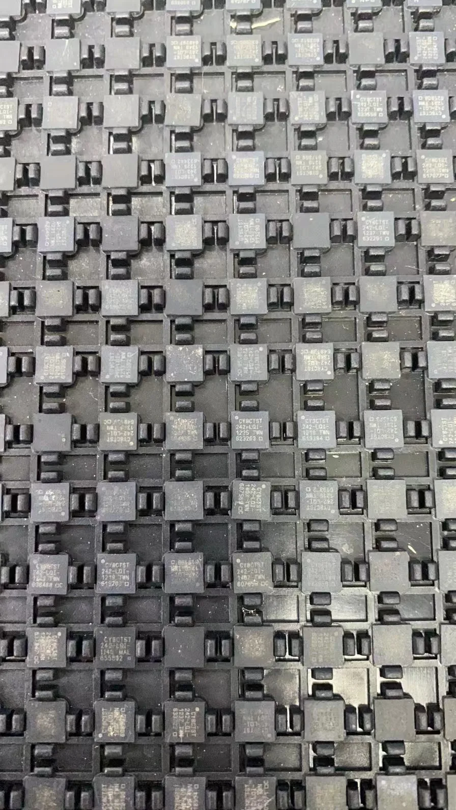 CY8CTST 24-2-LQI  BOM matching / one-stop chip purchase original