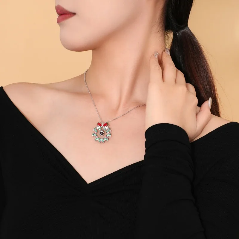 

Christmas Festive Necklace Wreath Projection Photo Pendant Personalized Picture Memorial Chain Cute Elk and Santa Claus Jewelry