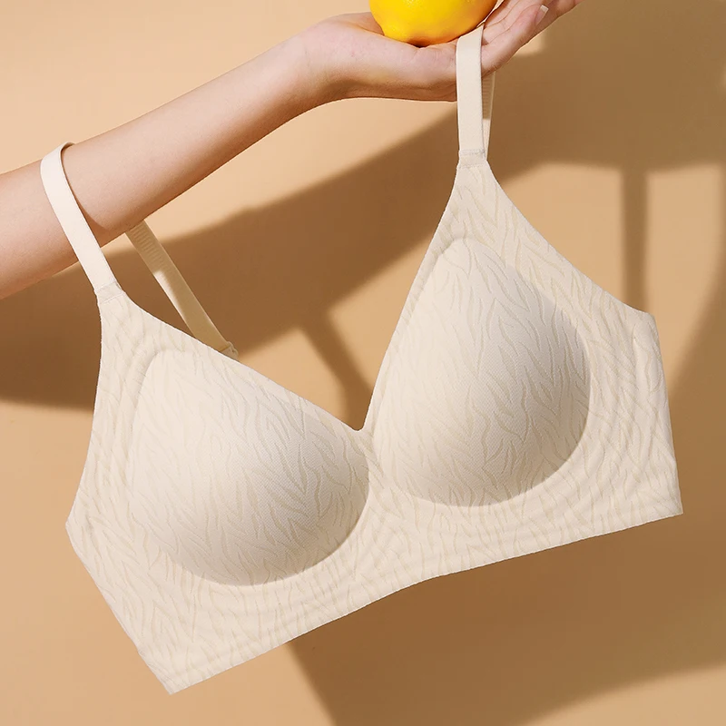 

Summer Seamless Lingerie Women Underwear Gathered Side Breasts Half Fixed Cup Bra Thin No Steal Ring Beautiful Back Comfortable