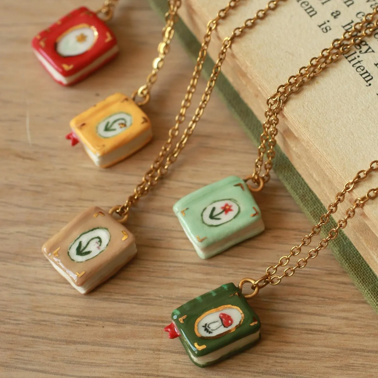 Book Necklace for Women Girls Design Vintage Hand-painted Book Necklace Cute Playful Star Flower Pendant Necklace Accessory Gift