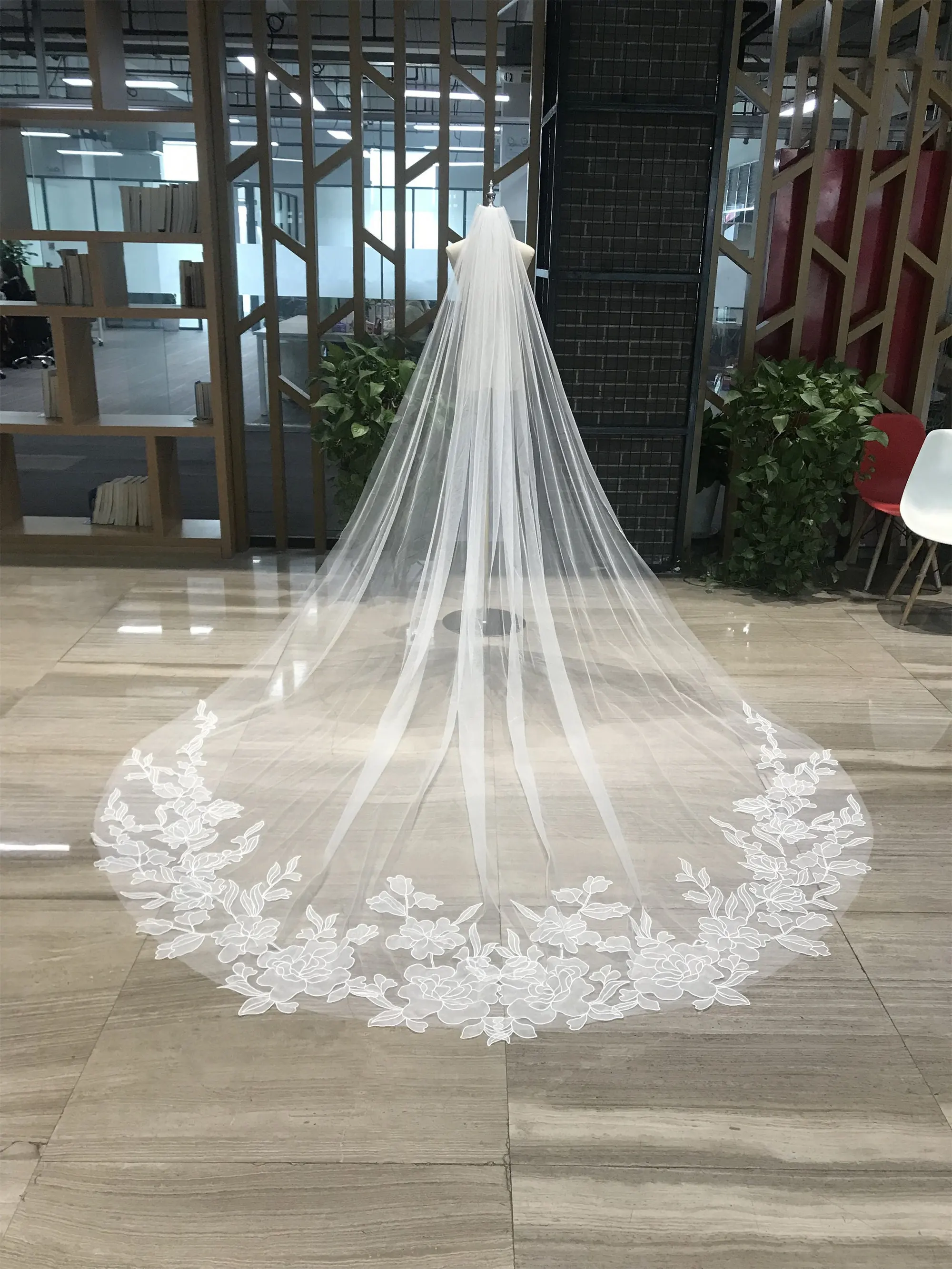 Elegant Large Flower Veil 1 Tier Long Veil Bridal Organza Flower Very Soft Tulle Wedding Veil Wedding Cathedral Length