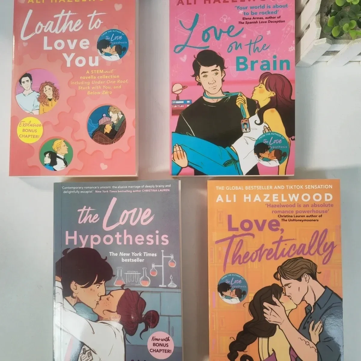 4 Books By Ali Hazelwood The Love Hypothesis/Love on The Brain/Loathe to Love You /Love Theoretically Novel English Book