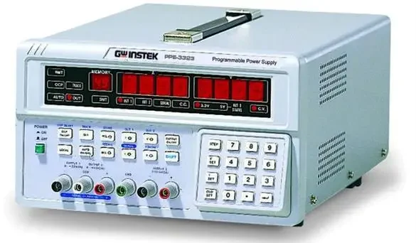 Gwinstek PPE-3323 (linéaire) CED multicanal DC alimentation