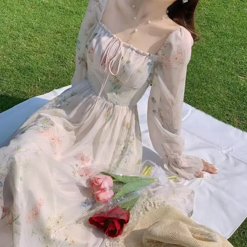 فستان شيفون بأكمام طويلة على الطراز الفرنسي مطبوع عليه زهور فستان نسائي ربيعي فريد من نوعه جميل ذو إحساس راقي وخصر جيد للغاية