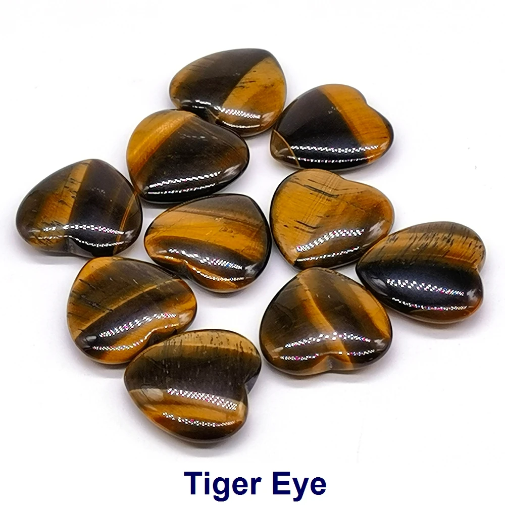 Cristallo a forma di cuore all'ingrosso all'ingrosso 20MM amore naturale intagliato roccia preoccupazione pietra ametista quarzo campione decorazioni per la casa regalo stregoneria