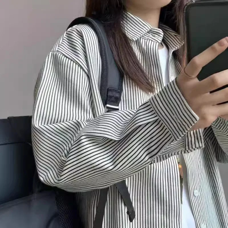 

Black White Striped Shirt Spring Autumn, Loose And Thickened, Suitable Girls, Can Be Worn As A Jacket, Available For Couples,