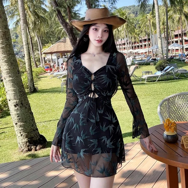 New Swimwear Women Long Sleeve Modest Swimsuits One Piece Fused Beachwear Padded Swimdress Clothing Mesh Bathing Suit Monokini