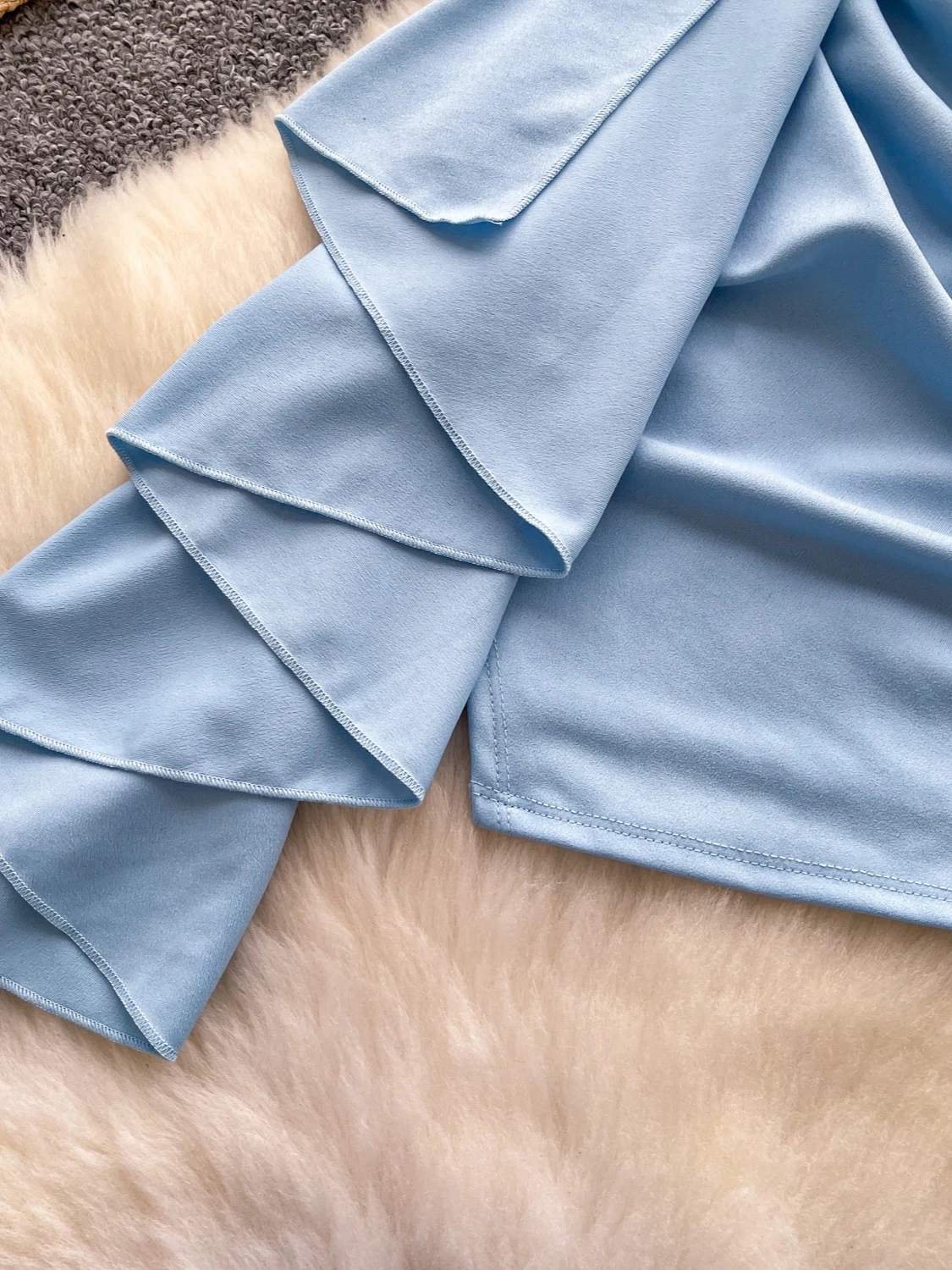 فستان نسائي صيفي بدون حمالات باللون الأزرق والأبيض من Foamlina مثير بدون أكمام وكشكشة ضيقة مكشكشة فستان أنيق للحفلات الصغيرة