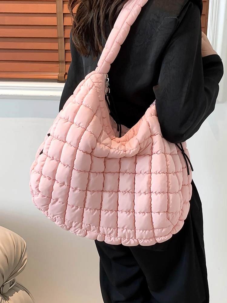 Trendy Large Plaid Quilted Shoulder Crossbody Bags Women Hobos Handbags and Purses Nylon Padded New Thread Messenger Bag