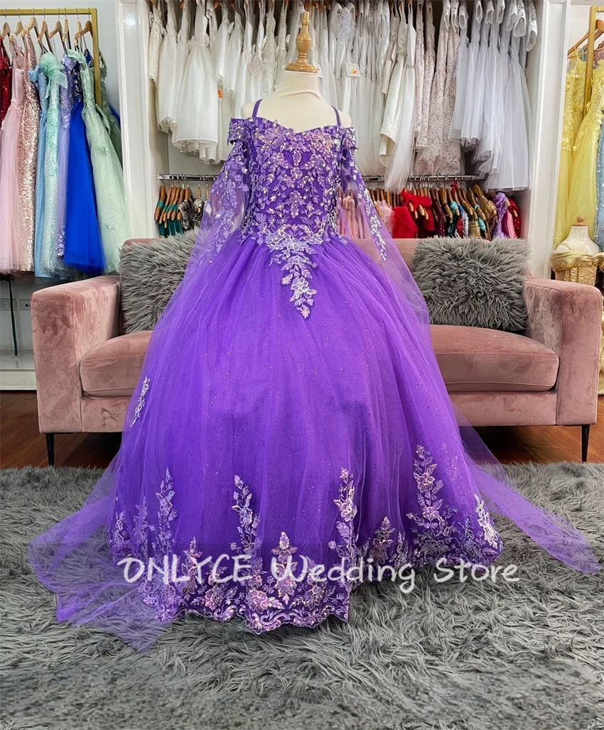 

Luxury 2024 Purple Flower Girls Dress With Cape Beading Appliques Ball Gown Off Shoulder Flowers Child Birthday Party Gown