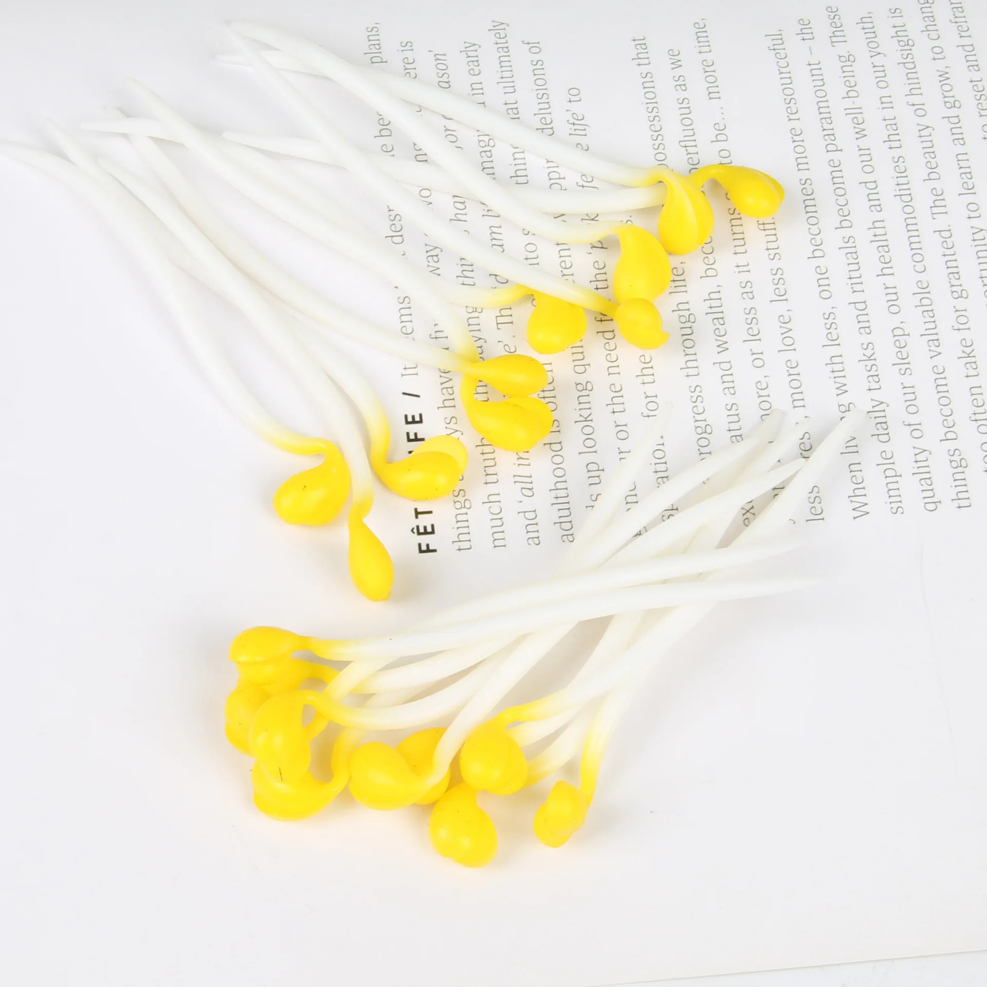 10Pcs Simulation Vegetable Bean Sprouts Elastic TPR Squeeze Stretch Toys For Children Adults Stress Relief Vent Toy Fidget