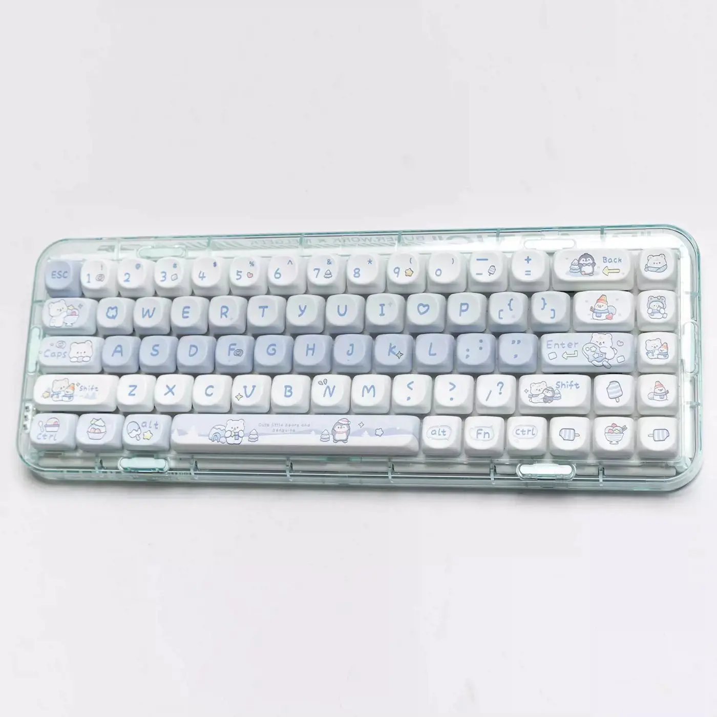 

Ice and snow bear keycap SOA height PBT material hot sublimation high value cute personality creative keycap