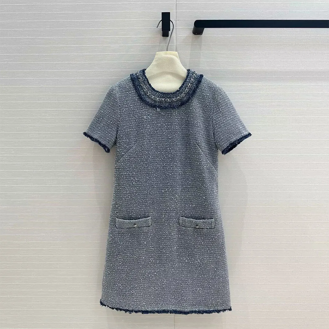 New Spring Fashion Blue Tweed Party Dresses Women O-neck Chains Embroidery Short Sleeve Pockets Tassel Sweet Dresses