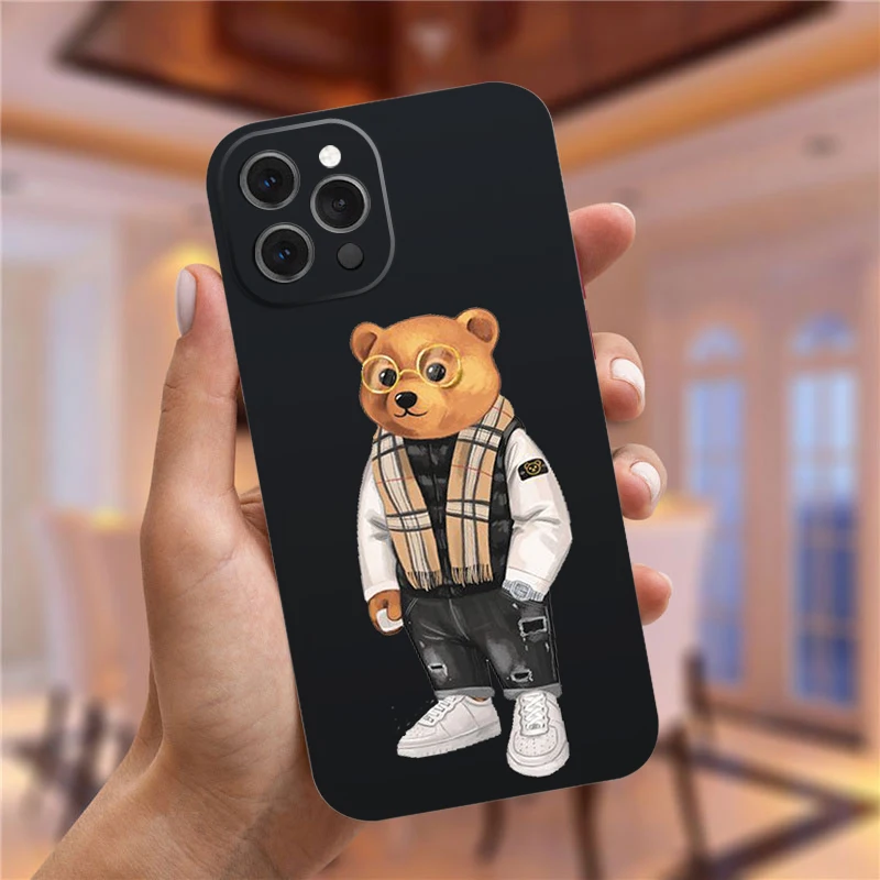 Etui Cute Bear Fashion Brand Case do iPhone 11 12 13 14 15 16 Pro MAX 14 15 16 Plus 12 13 Mini Luksusowe czarne miękkie silikonowe etui