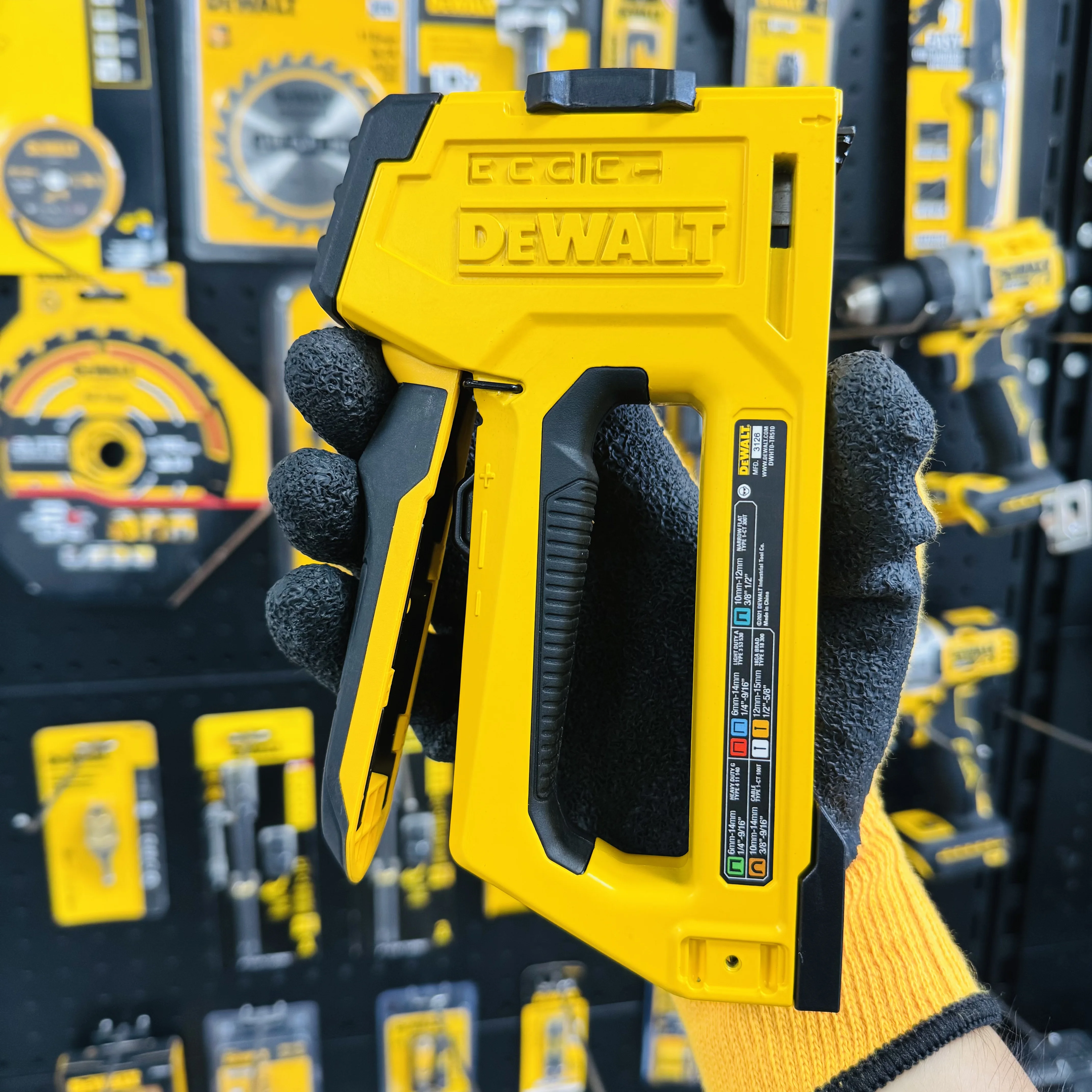 DeWALT DWHT0-TR510 Pistola Spa - Stapler Heavy Duty recensione e prezzo