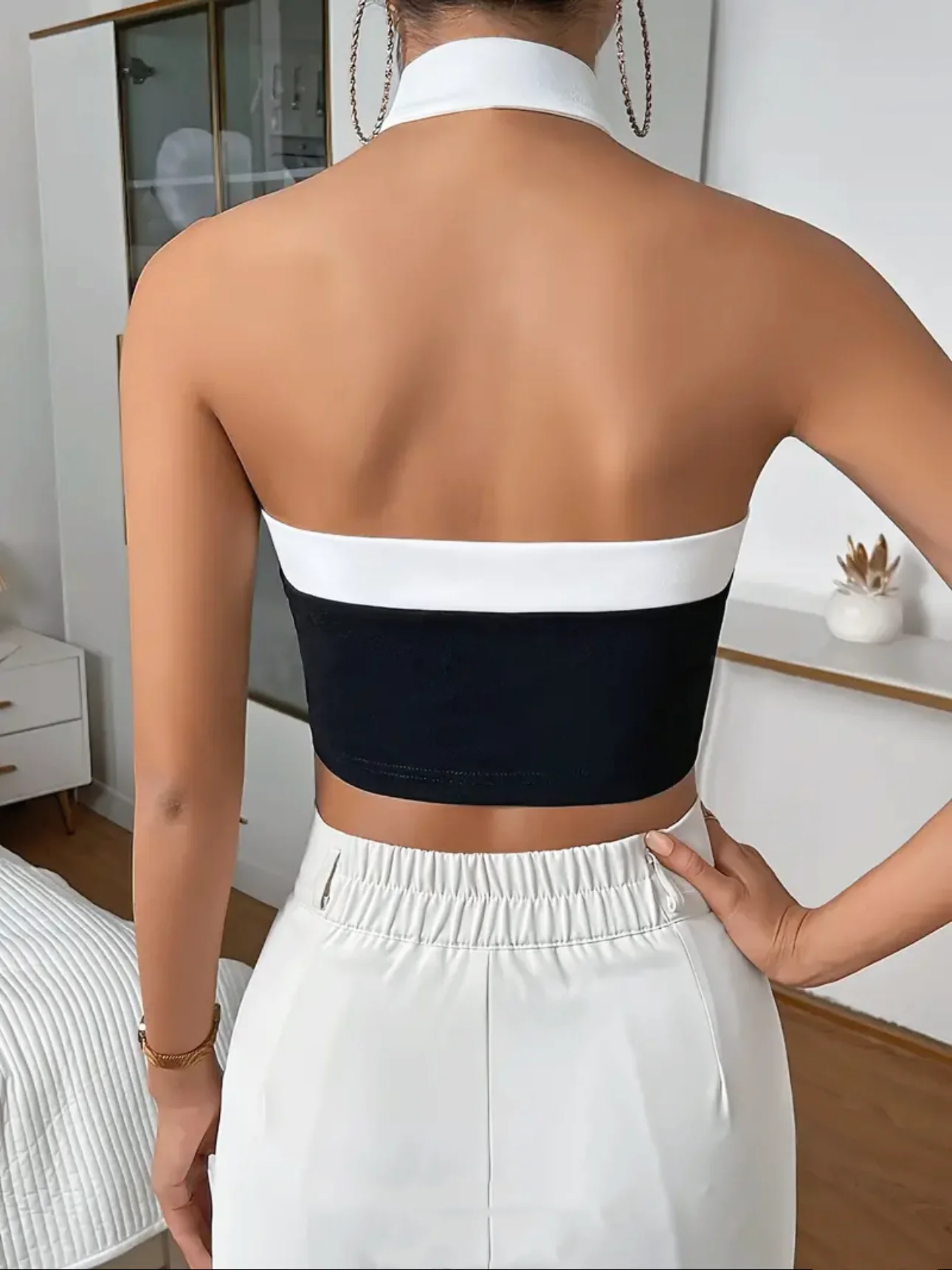 2024 estate nuova moda donna eleganza moda Casual stile corto appeso collo sospeso canotta Slim Fit Top