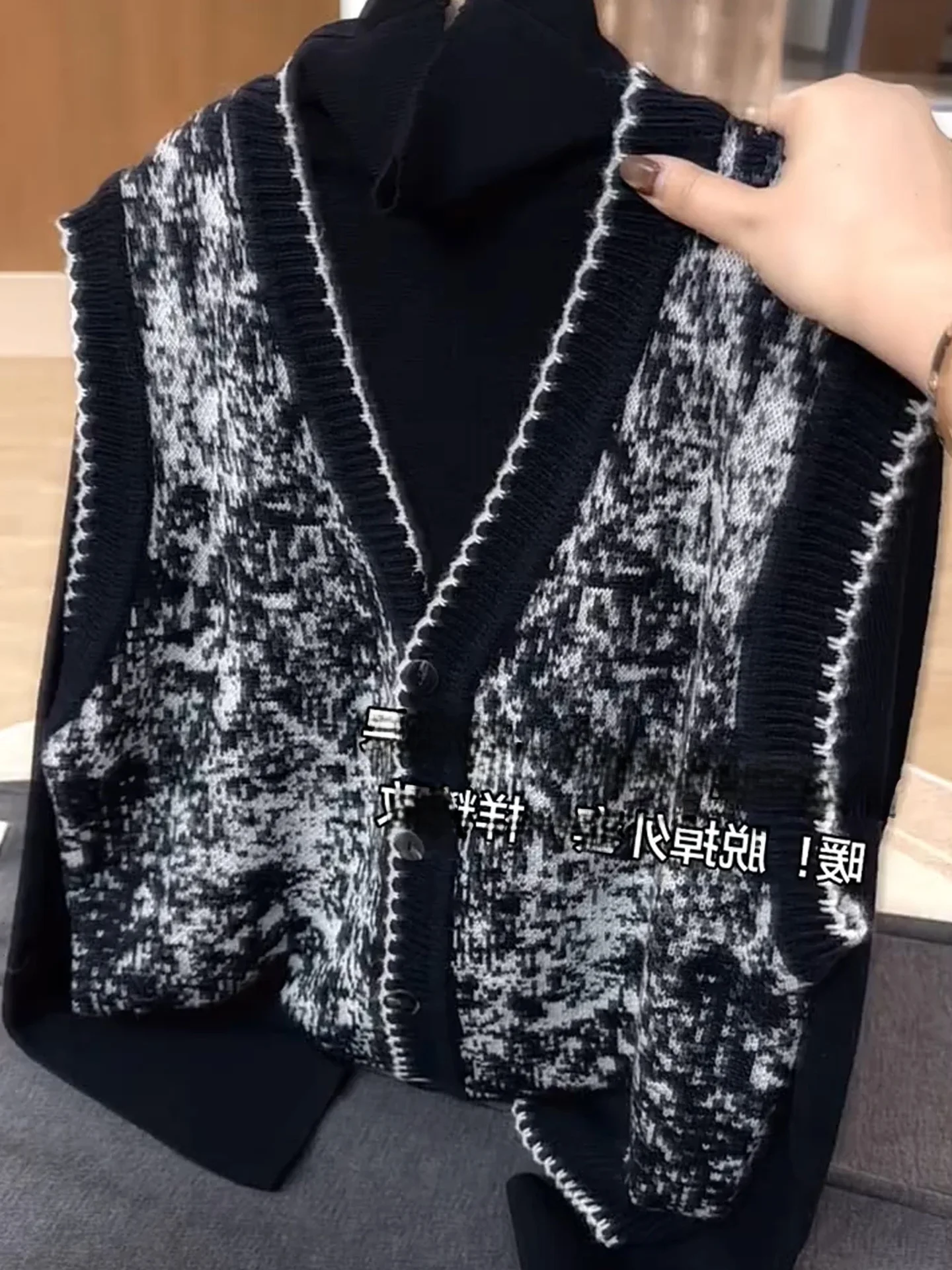 

Winter Loose Knitted V-Ne Water-Media Sle Top Layering Faionable Vest Commute Wind Base irt Women's Faion