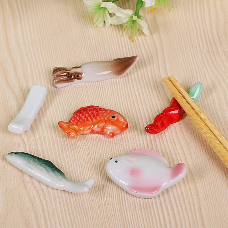 Fish-Shape Ceramic Chopsticks Holder Spoon Fork Rest Sushi Sticks Rack Shelf Chopsticks Holder Stand Rest Pillow Kitchen Utensil