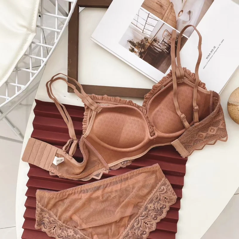 작은 가슴이 두꺼워지고 모여 여성의 마크리스 속옷 섹시한 레이스 아름다운 등이 강철 링 브라 없이 카스 부